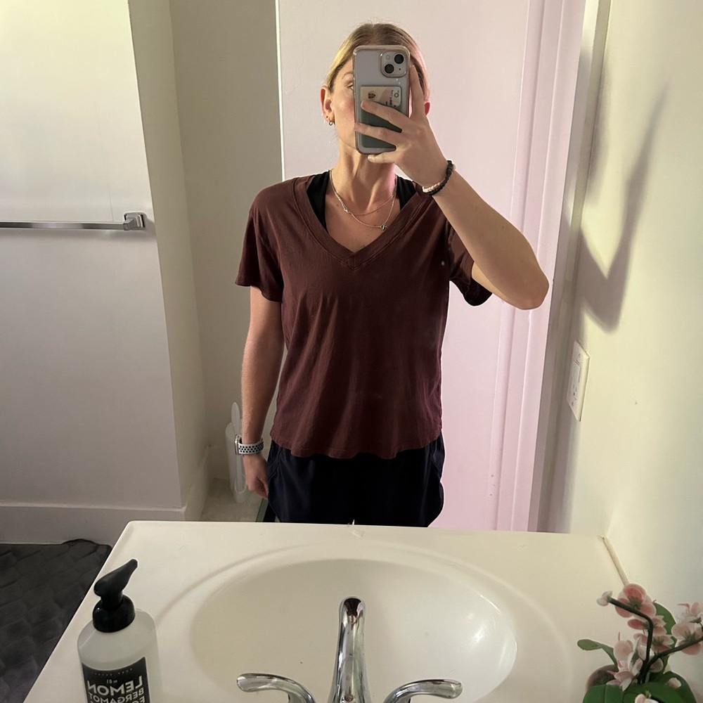 Perfect White Tee V neck - Picture 4 of 4